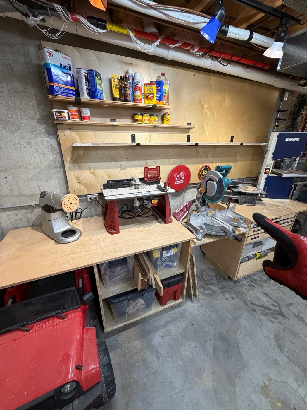 Router table and miter saw station